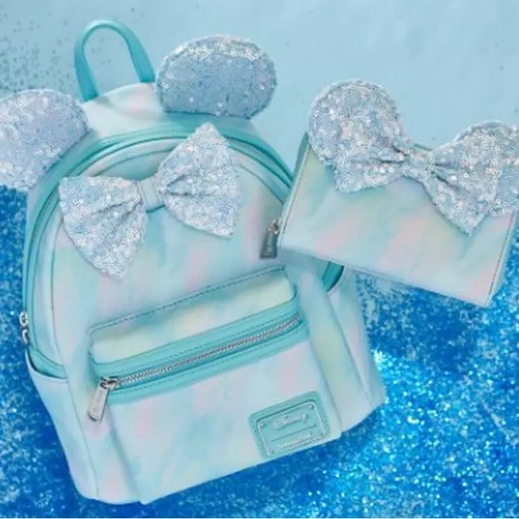 NEW Loungefly Disney Minnie Mouse blue Sequin Bow Mini Backpack and wallet set - Picture 3 of 12